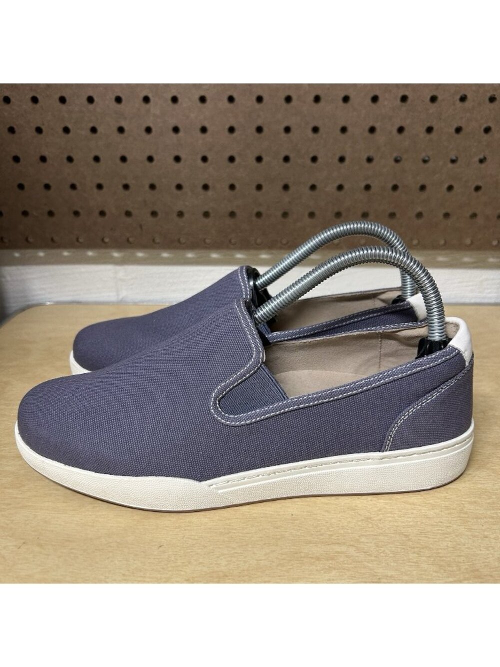 Abeo Encore Slip On Gray Women’s Shoes Sneakers Size 7.5